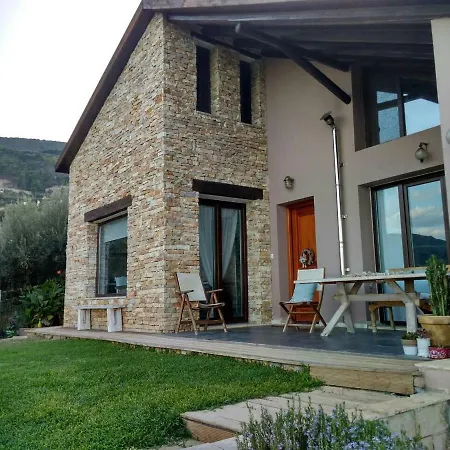 Vila Platanos Villa *