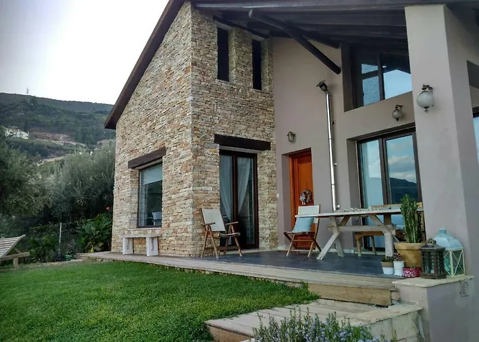 Villa Platanos Villa *